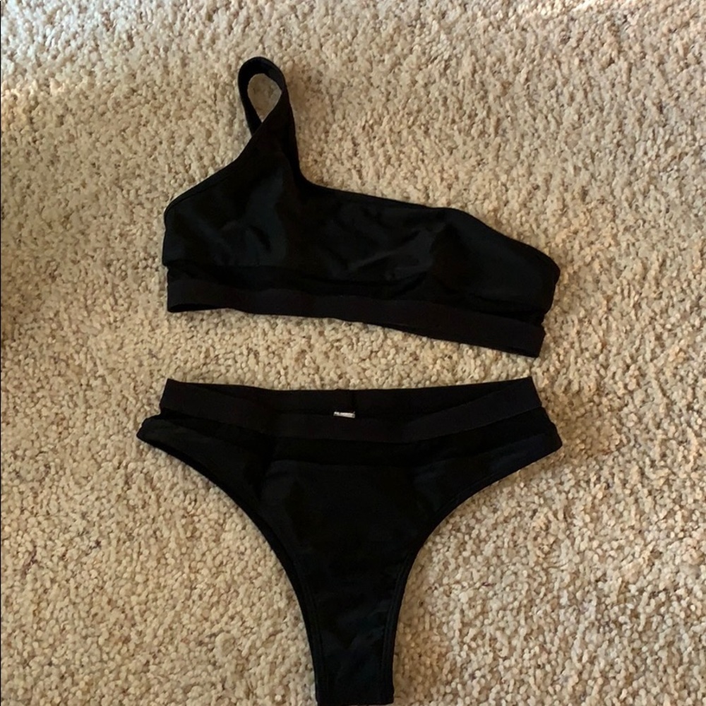 Sunny co Jules swim suit